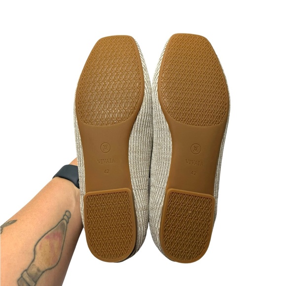 Vivaia | NEW Square-Toe V-Cut Flats (Margot 2.0) in Oatmilk 42 - Picture 7 of 13